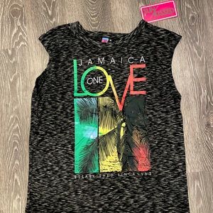 💚💛❤️One Love Tank top!